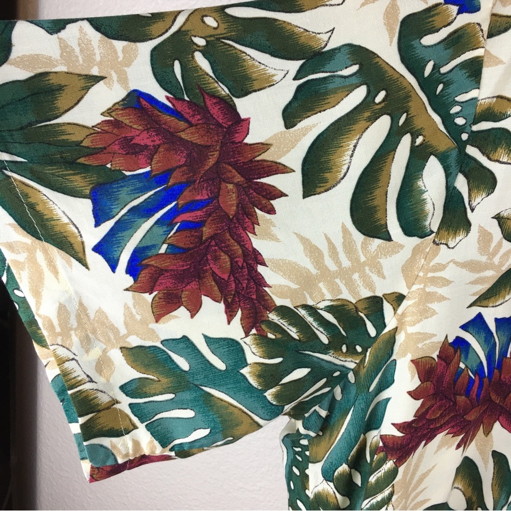 Men's Hawaiian Shirt, Size 3XL, Tropical Graphics, Made in Hawaii by Hilo Hattie - Picture 7 of 10